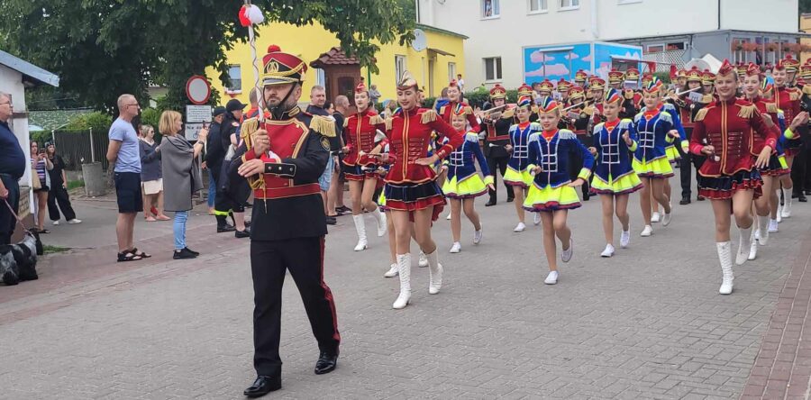 XIII OGÓLNOPOLSKI PRZEGLĄD PARADNYCH ORKIESTR DĘTYCH W ROWACH